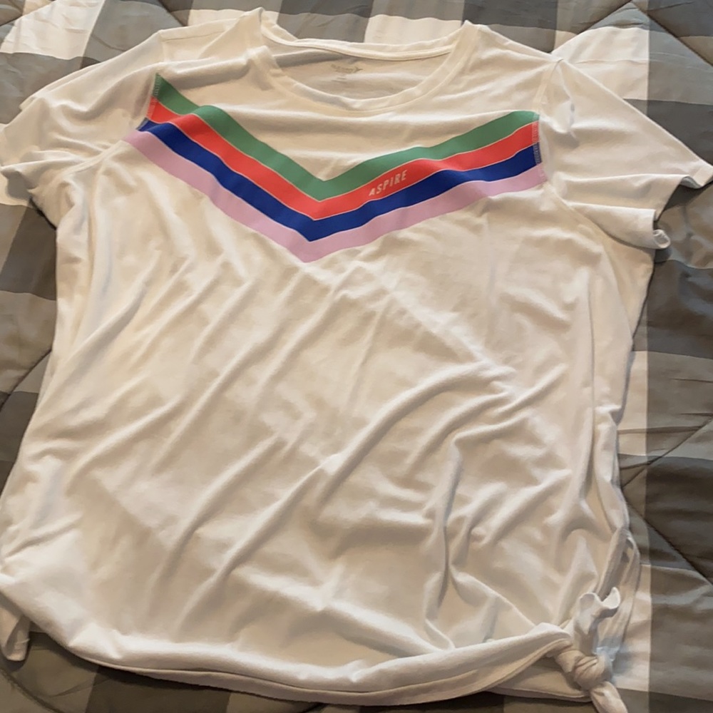Old Navy Active GO-DRY active tee shirt. - Picture 3 of 4